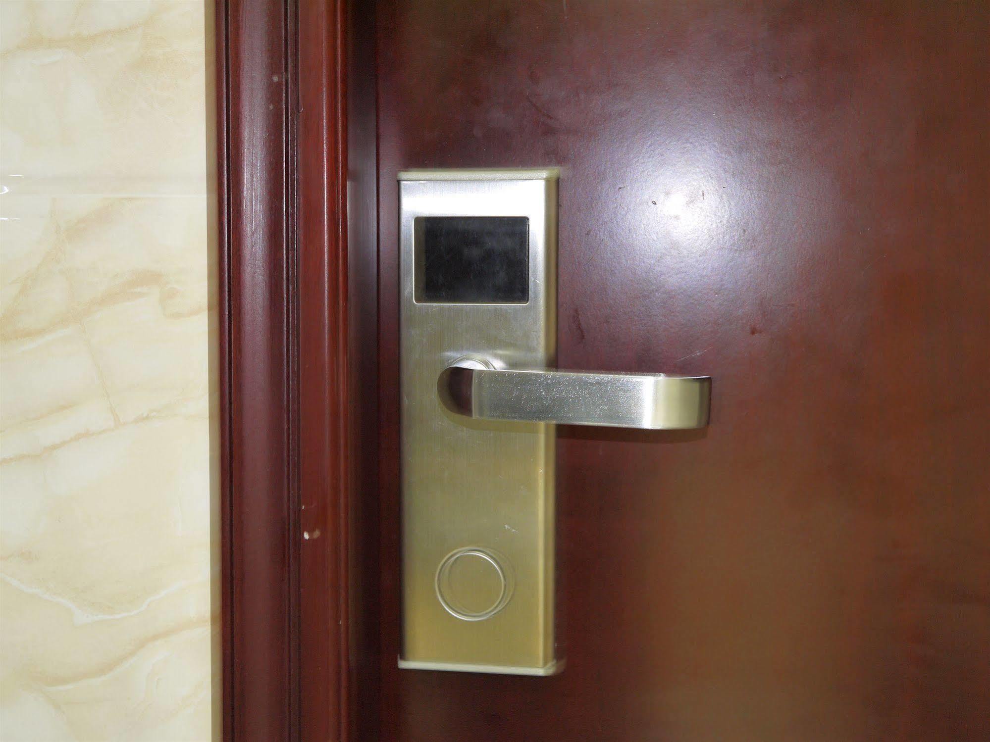 New Fortunate Guest House ฮ่องกง ภายนอก รูปภาพ
