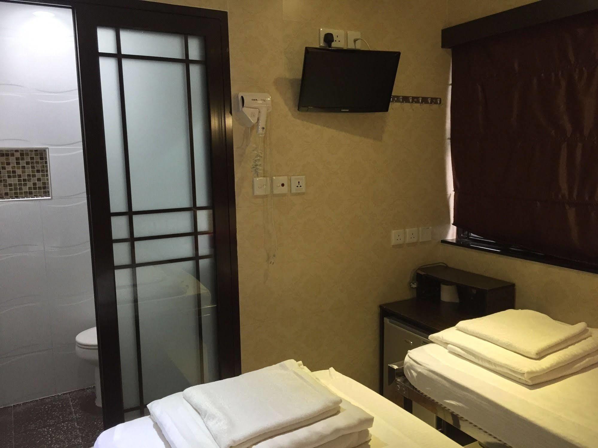 New Fortunate Guest House ฮ่องกง ภายนอก รูปภาพ