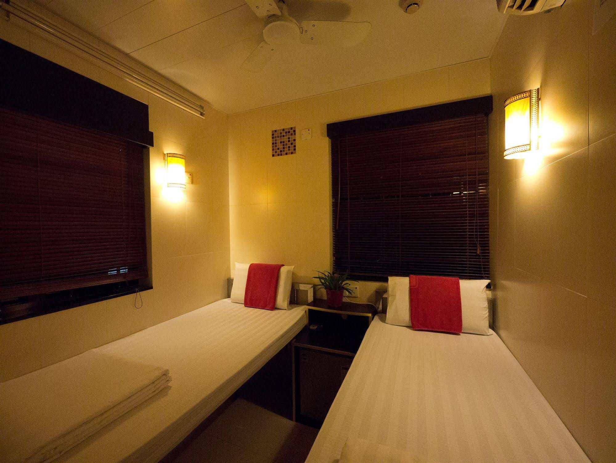 New Fortunate Guest House ฮ่องกง ภายนอก รูปภาพ