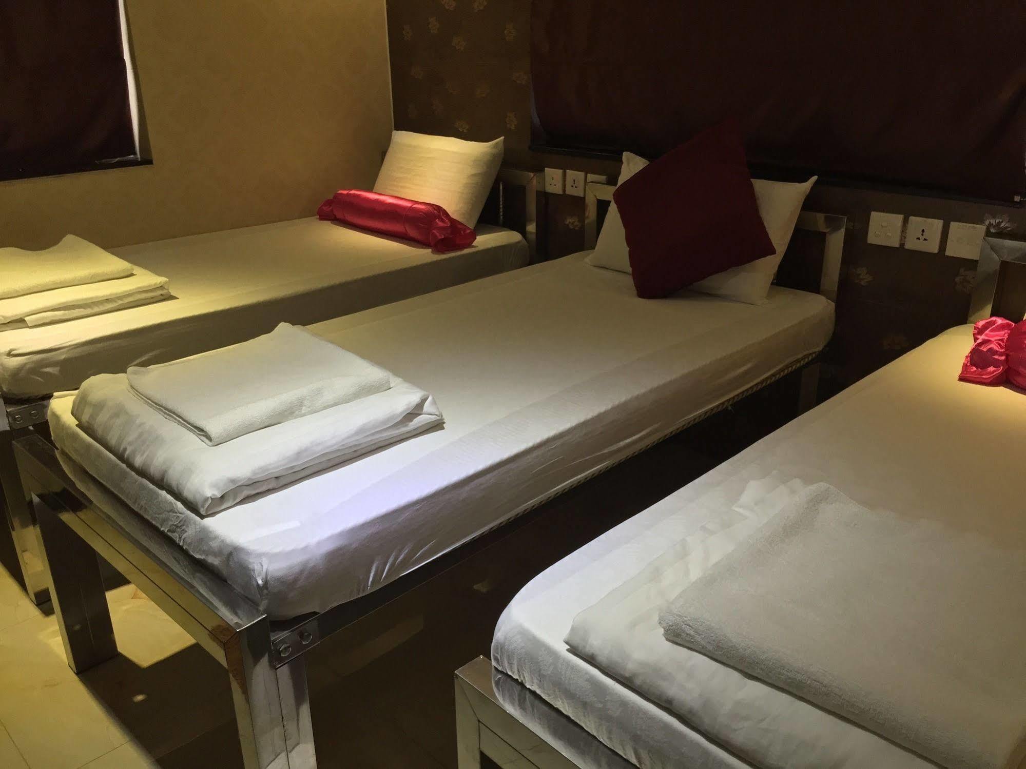 New Fortunate Guest House ฮ่องกง ภายนอก รูปภาพ